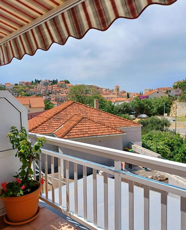 Rooms & Apartments Dolac Hvar Town Bagian luar foto