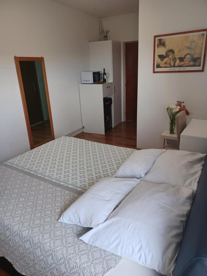 Rooms & Apartments Dolac Hvar Town Bagian luar foto